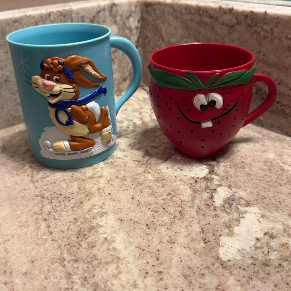 Vintage Freckle Face Strawberry Cup Funny Face Drink Mug & Quik Speedy Cocoa Cup